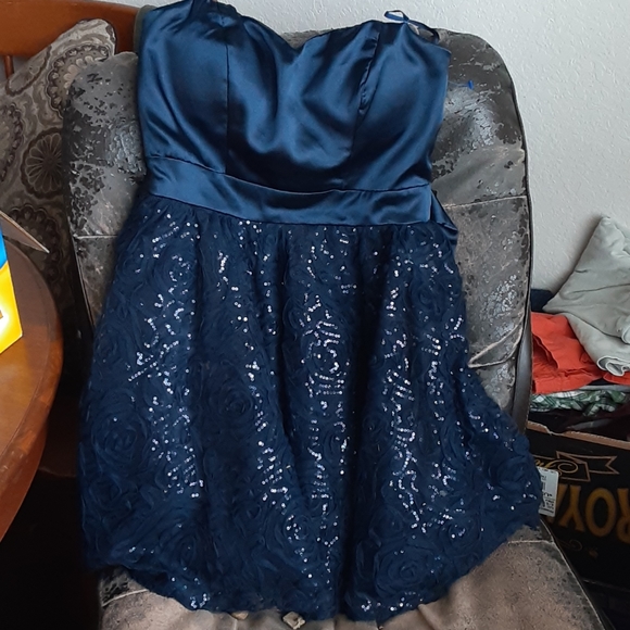 Strapless dress - Picture 4 of 4